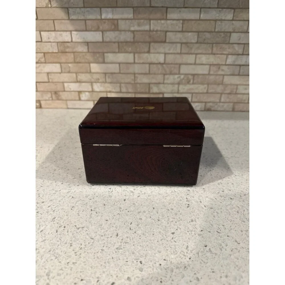 ATT wooden WATCH‎ BOX